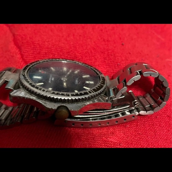 Timex Red Dot 38mm Vintage Dive Watch NR - Picture 3 of 5